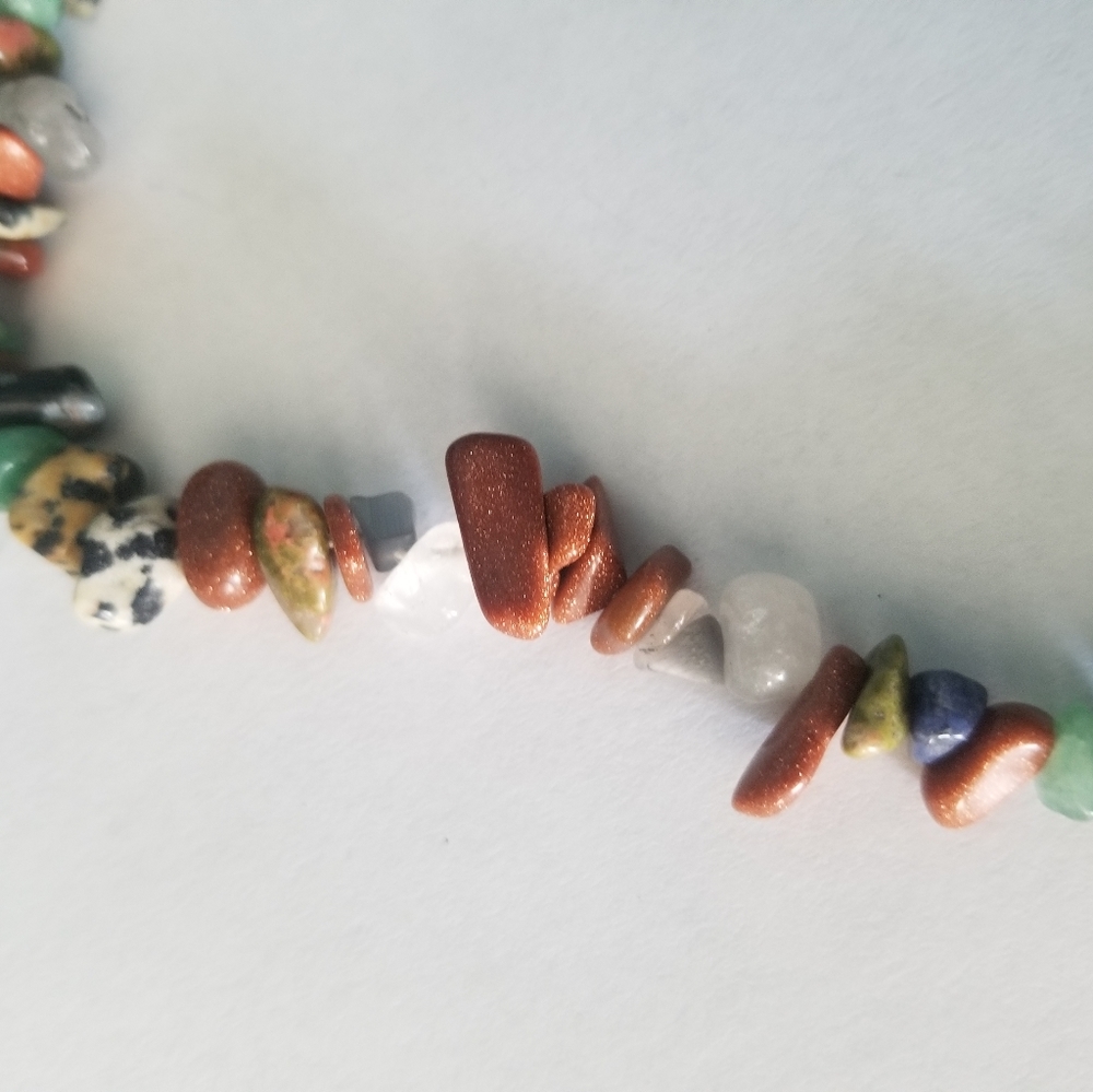 Gorgeous Stone Necklace - Picture 2 of 4